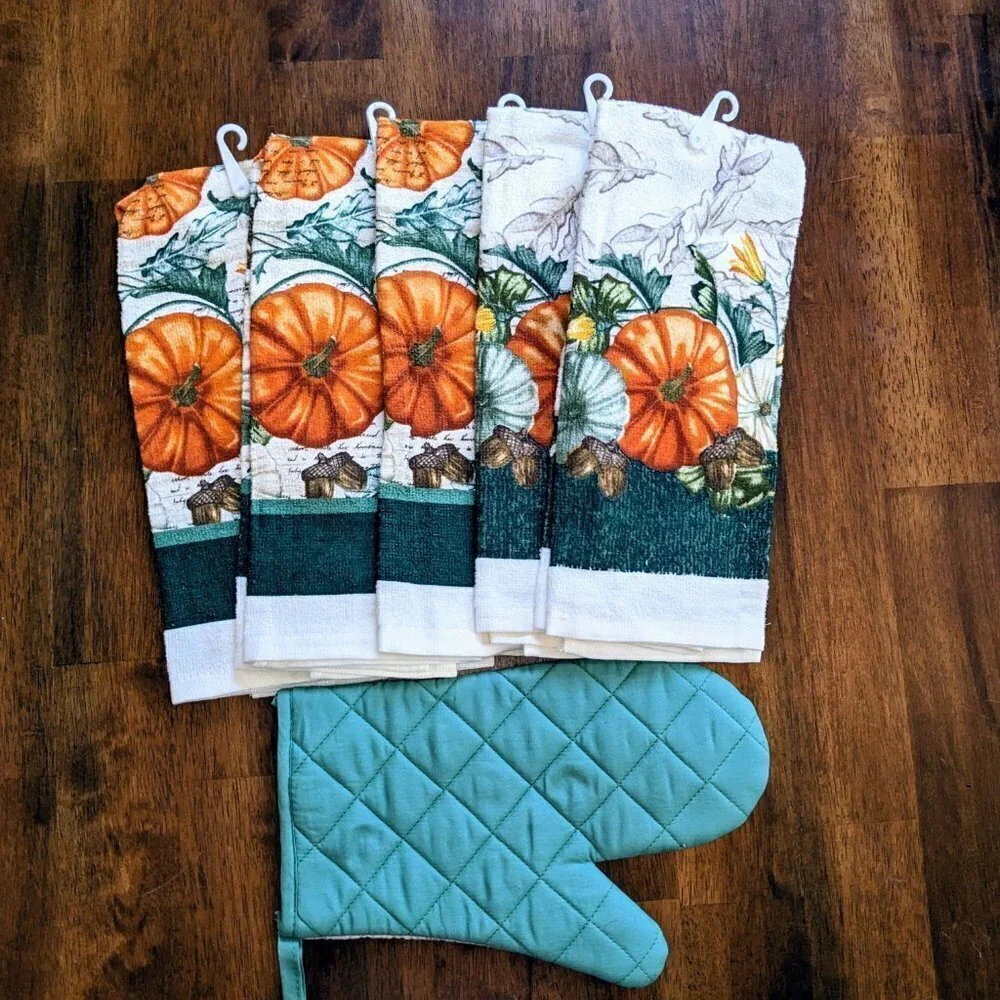 Pumpkin Towels & Oven Mitt Set